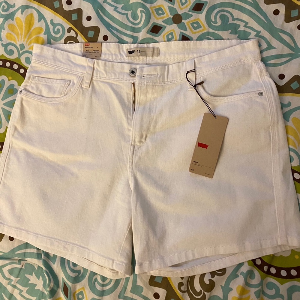 Levi’s white denim shorts